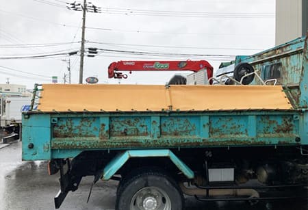 コボレーン付きトラック側面