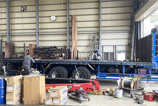 トラックのボディ修理